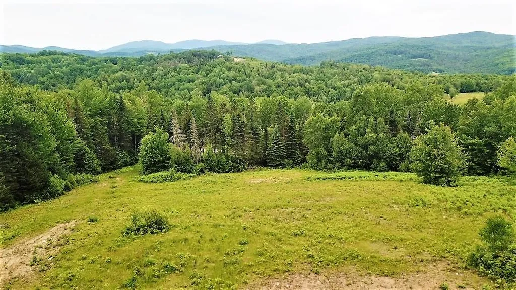 382 Hazlett Drive Corinth VT 05039