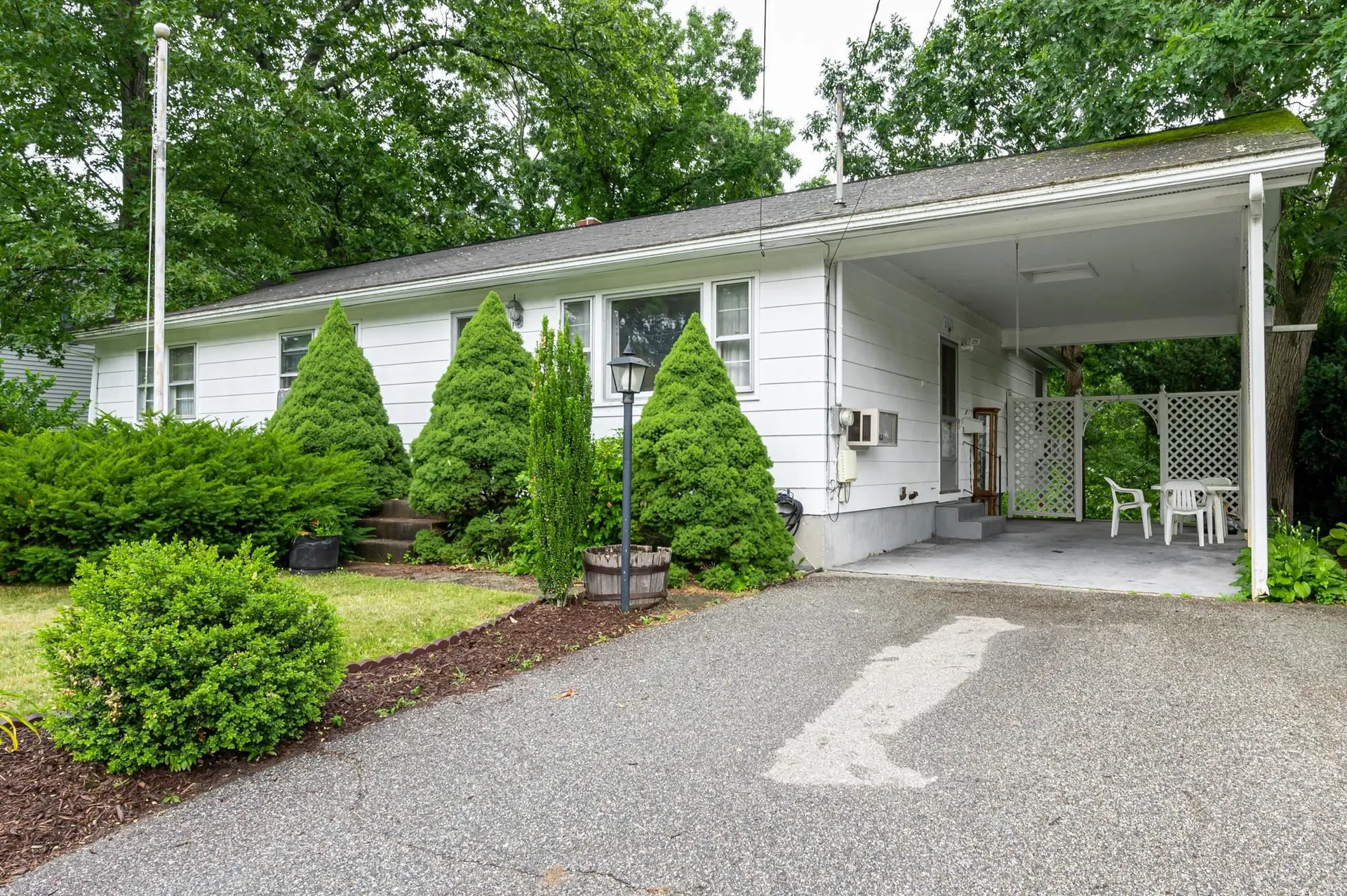 19 Peach Drive Nashua NH 03060