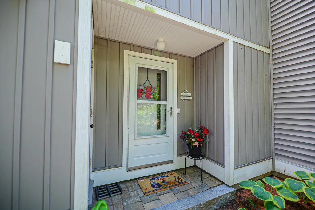 10 Molly Lane Laconia NH 03264