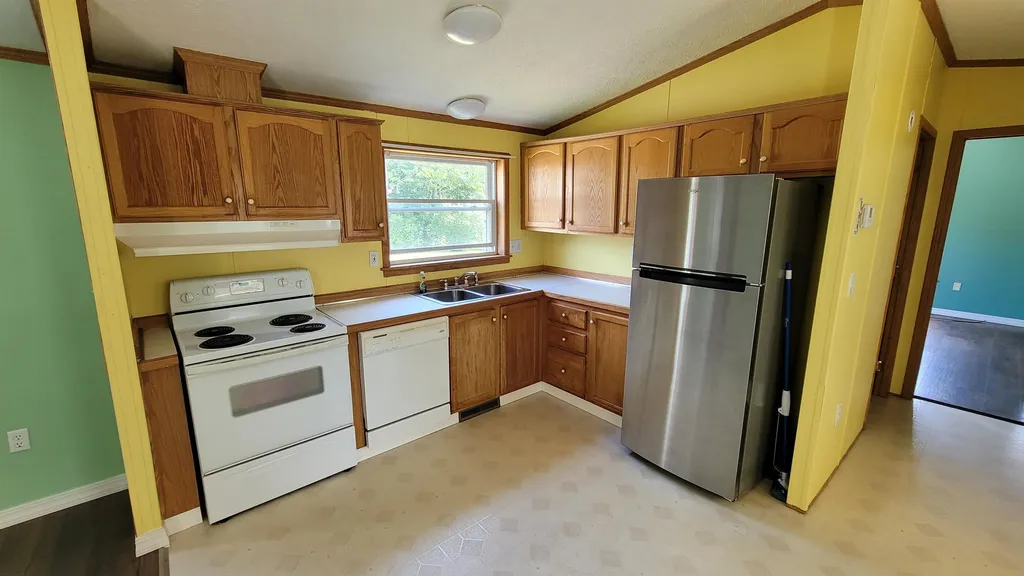 8 Bomhower Street Extension Lebanon NH 03766