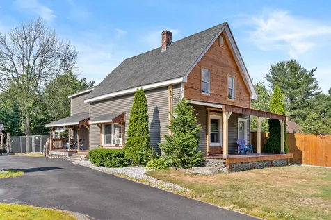 21 Wentworth Avenue Plaistow NH 03865
