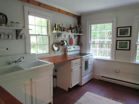14 Bidewee Road Harrisville NH 03450