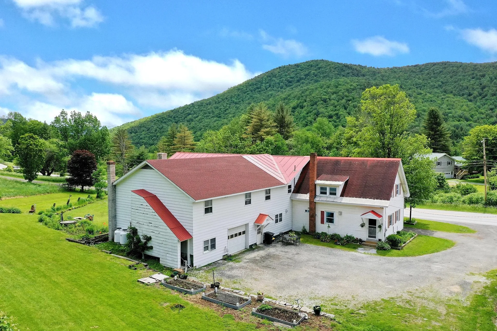 4441 Vt Route 100 Pittsfield VT 05762