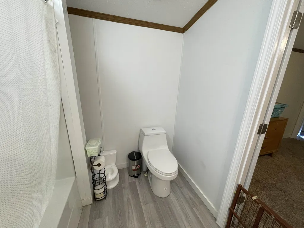 12 Vine Street Franklin NH 03235