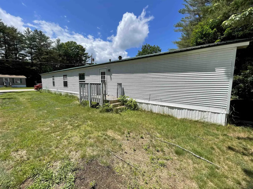12 Vine Street Franklin NH 03235