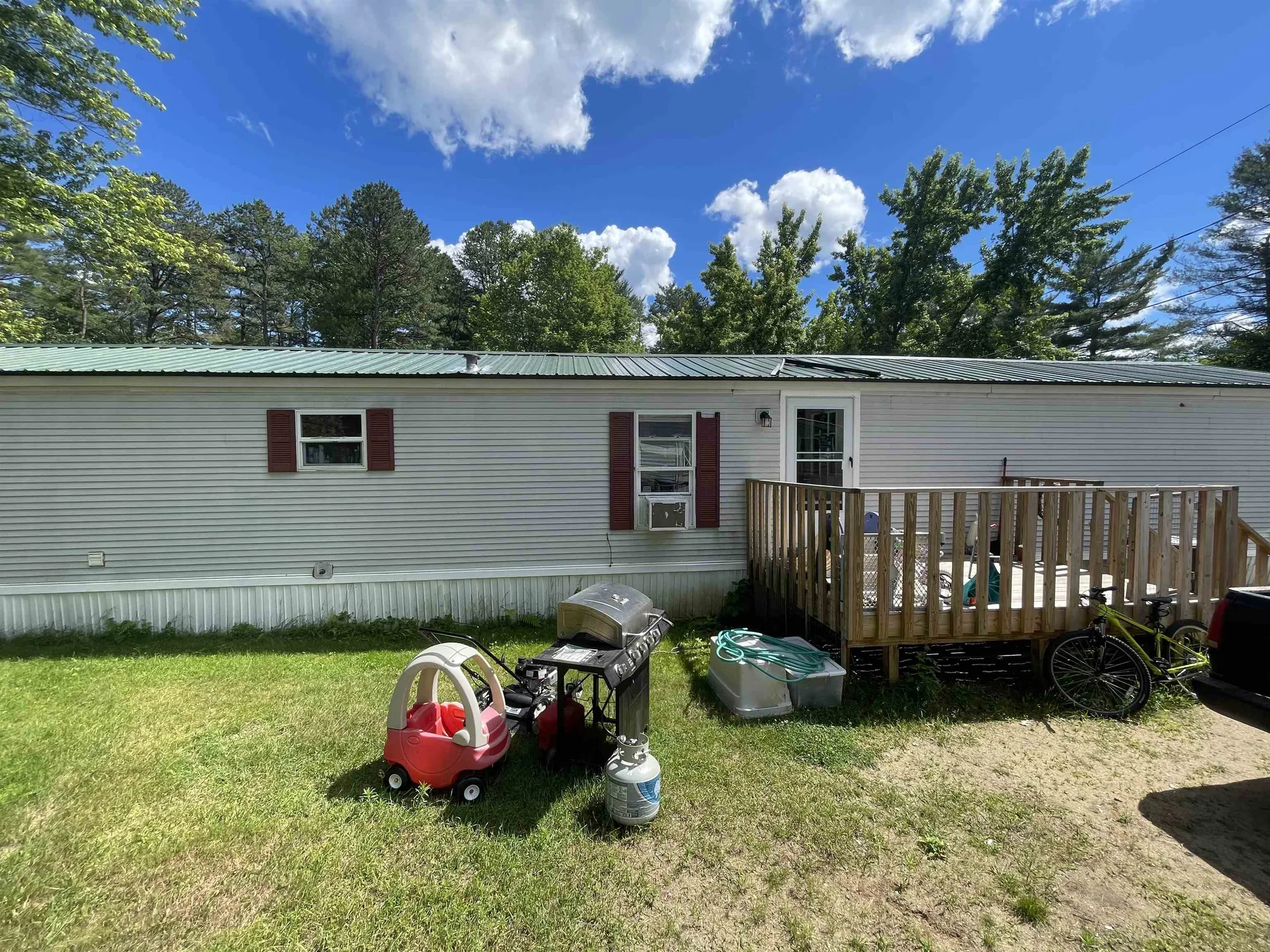 12 Vine Street Franklin NH 03235