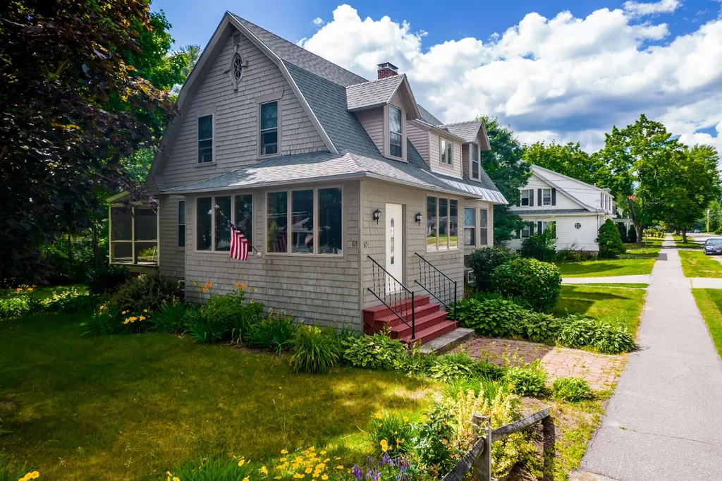 65 Gale Avenue Laconia NH 03246