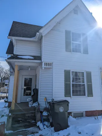 16 Charleston Avenue Manchester NH 03102