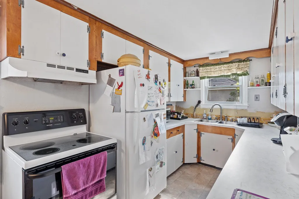 41 Vine Street Northfield NH 03276