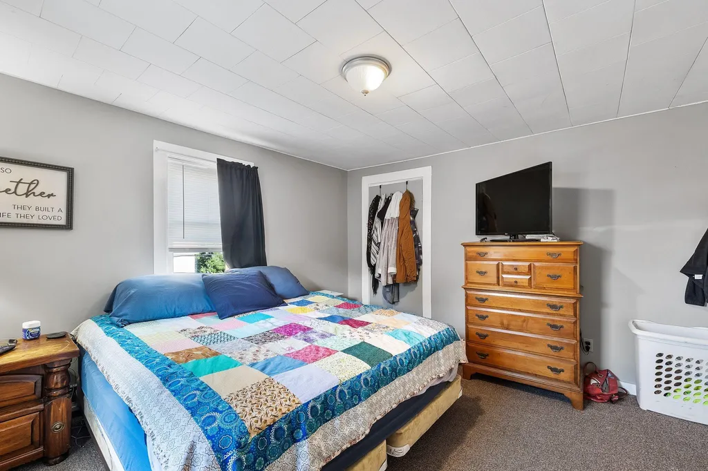 41 Vine Street Northfield NH 03276
