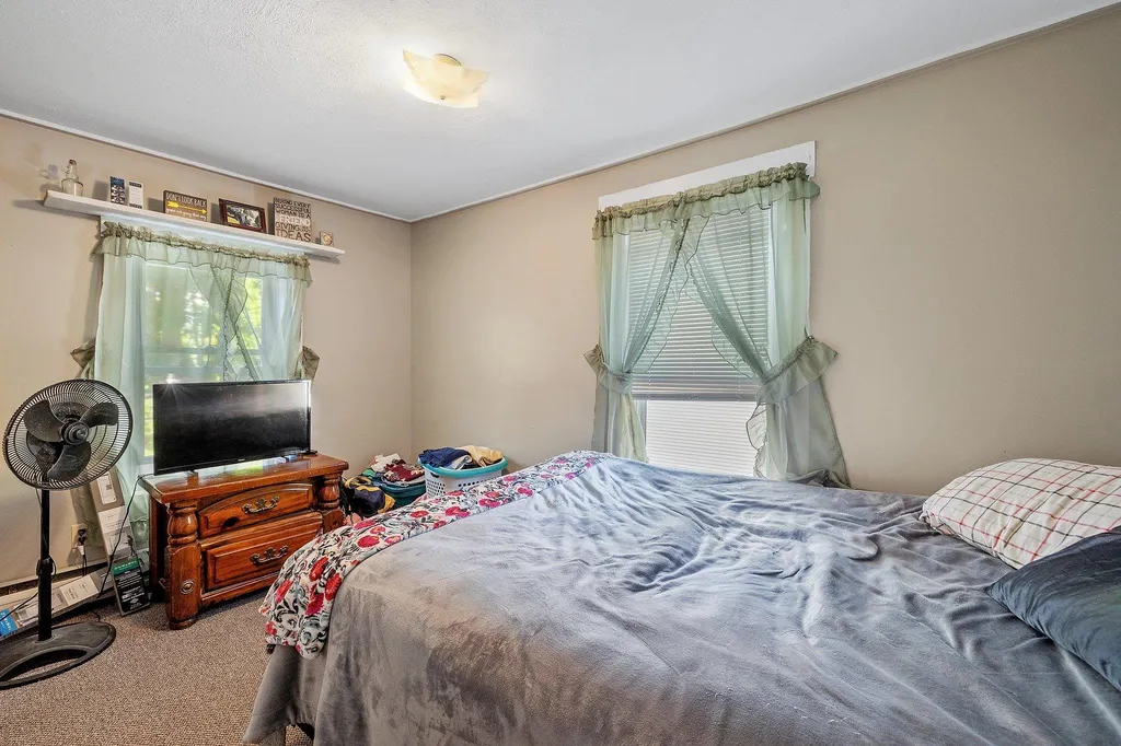 41 Vine Street Northfield NH 03276