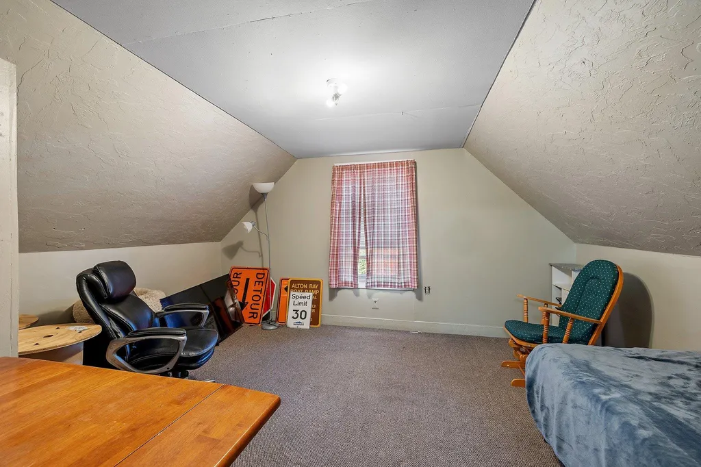 41 Vine Street Northfield NH 03276
