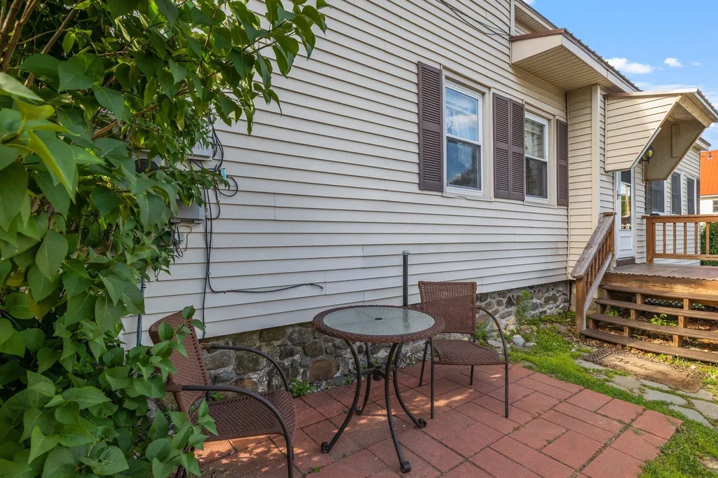 41 Vine Street Northfield NH 03276
