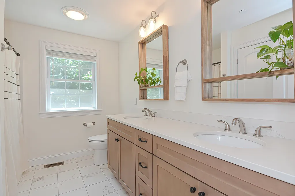 3 Hummingbird Lane Salem NH 03079