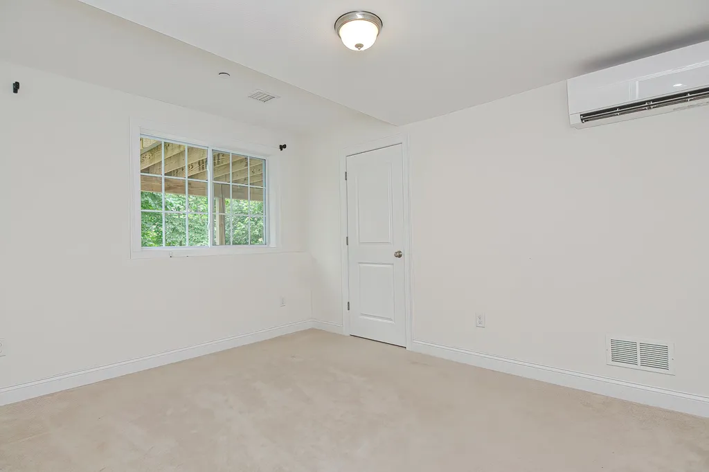 3 Hummingbird Lane Salem NH 03079