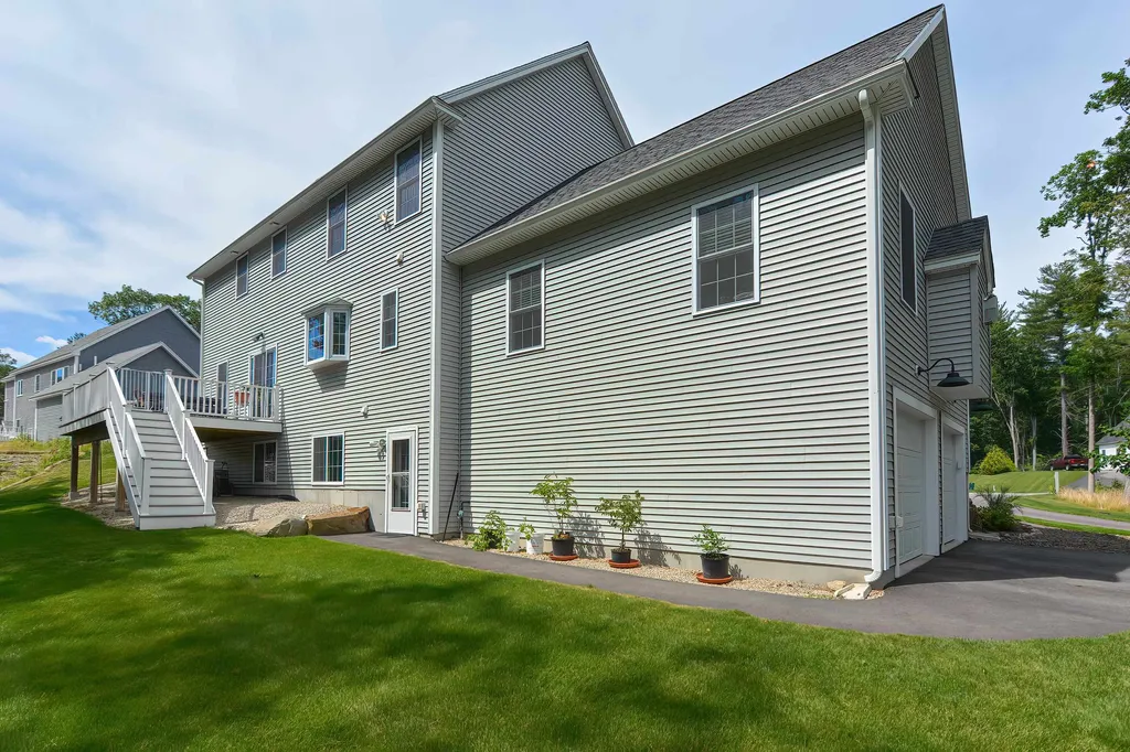 3 Hummingbird Lane Salem NH 03079