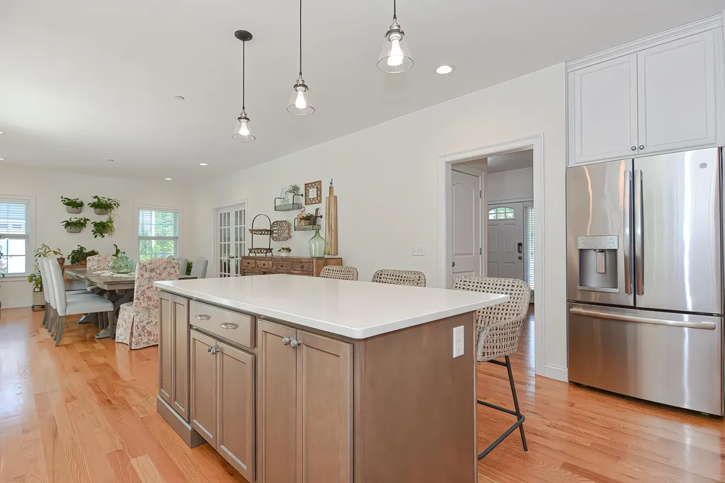 3 Hummingbird Lane Salem NH 03079