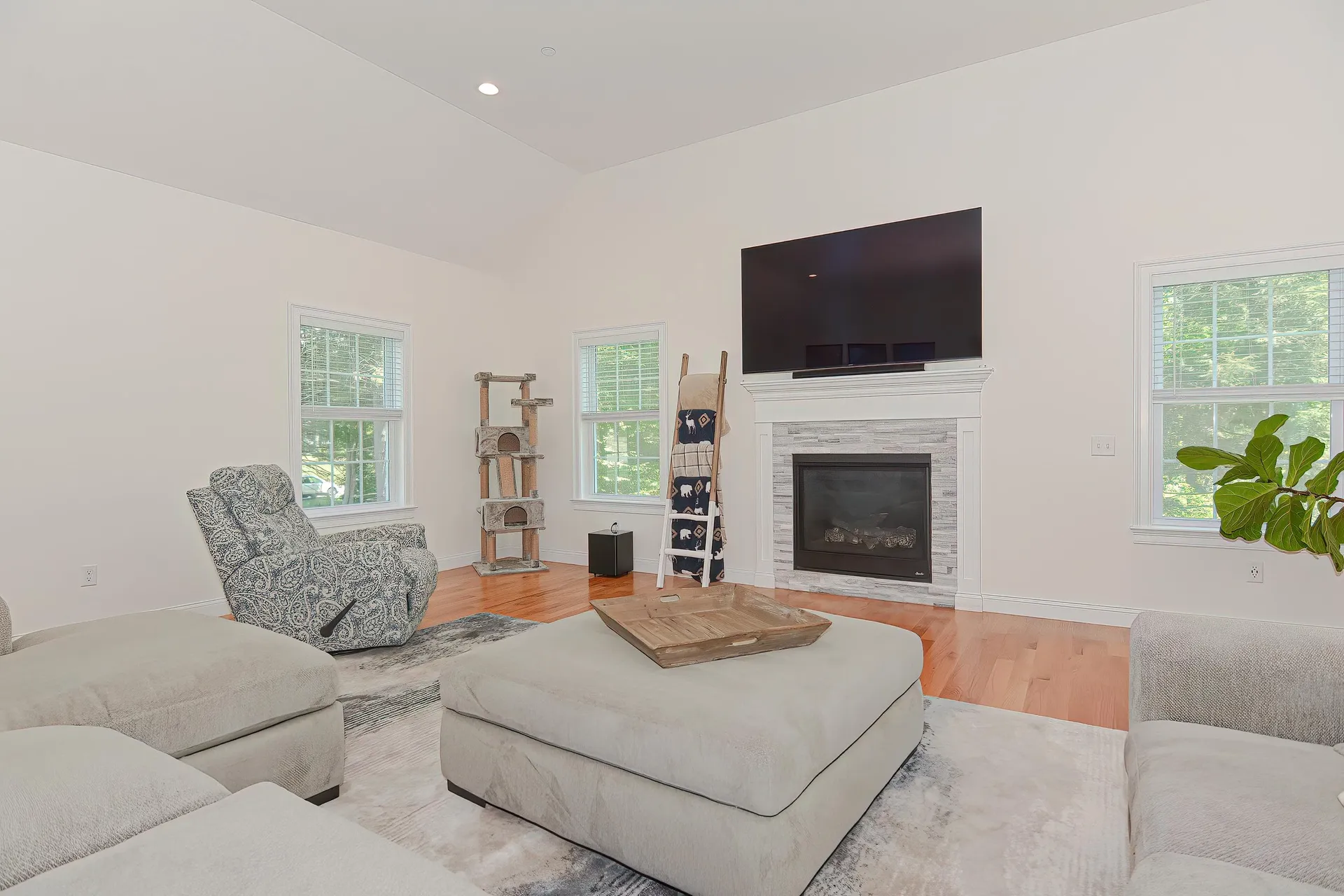 3 Hummingbird Lane Salem NH 03079