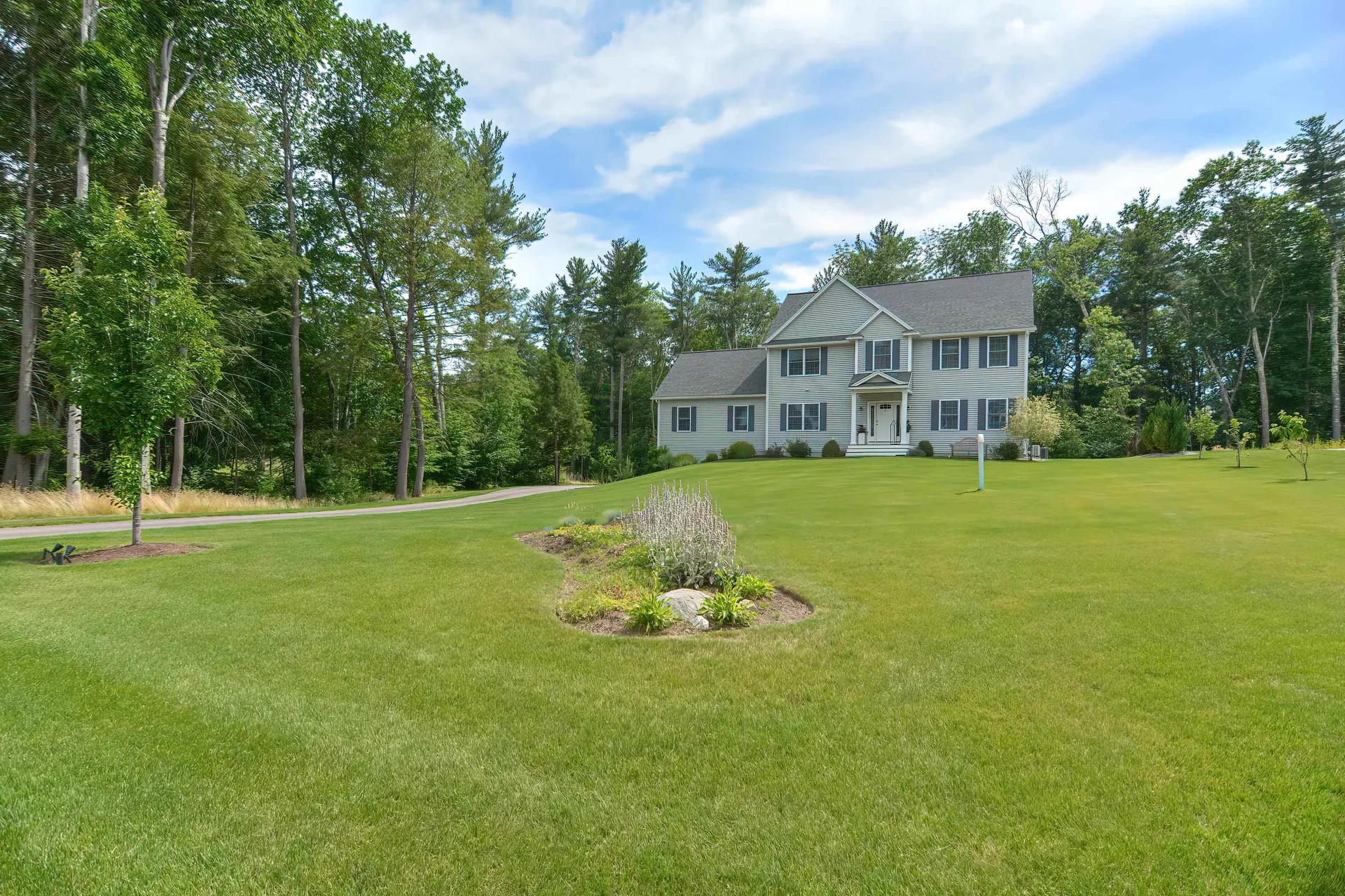 3 Hummingbird Lane Salem NH 03079