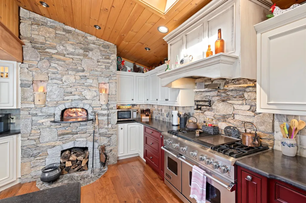 90 Minge Cove Road Alton NH 03810