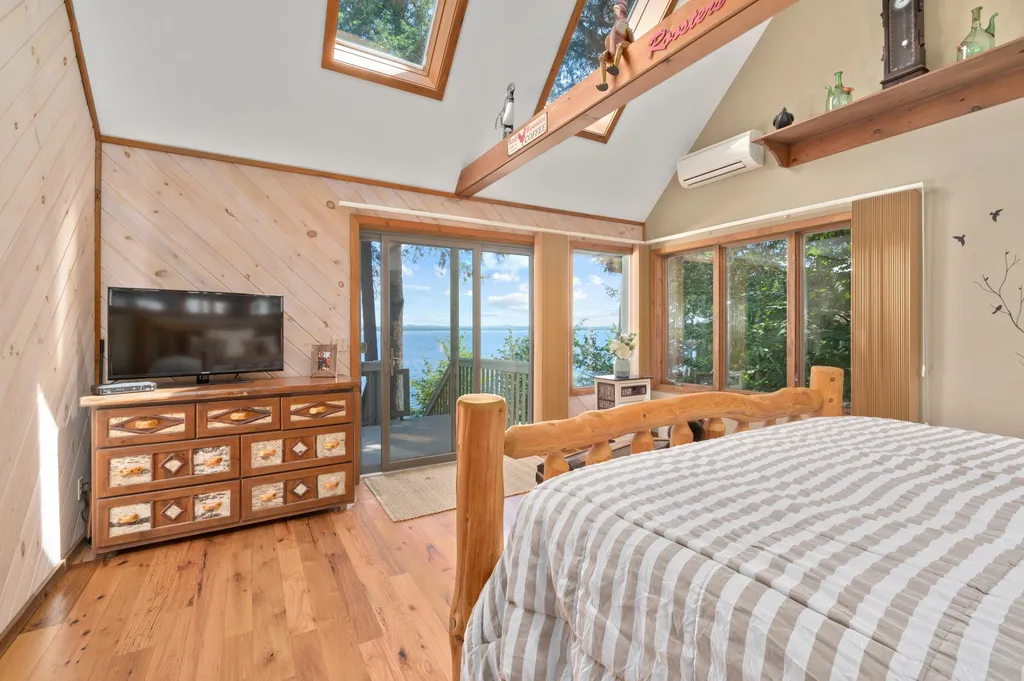90 Minge Cove Road Alton NH 03810