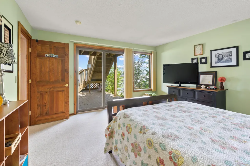 90 Minge Cove Road Alton NH 03810