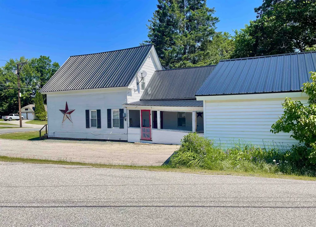 72 Prospect Street Lancaster NH 03584
