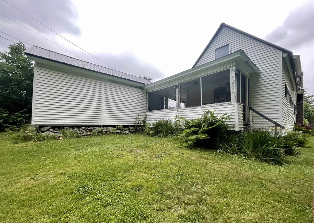 72 Prospect Street Lancaster NH 03584