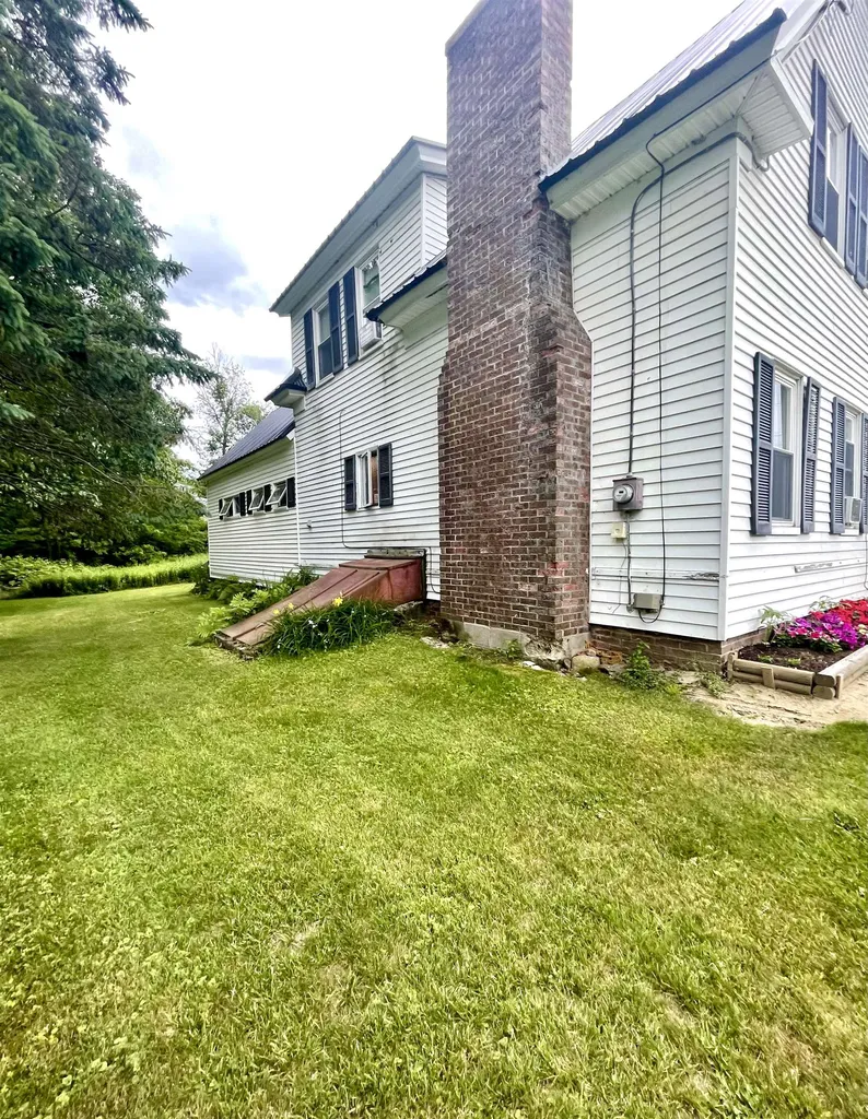 72 Prospect Street Lancaster NH 03584