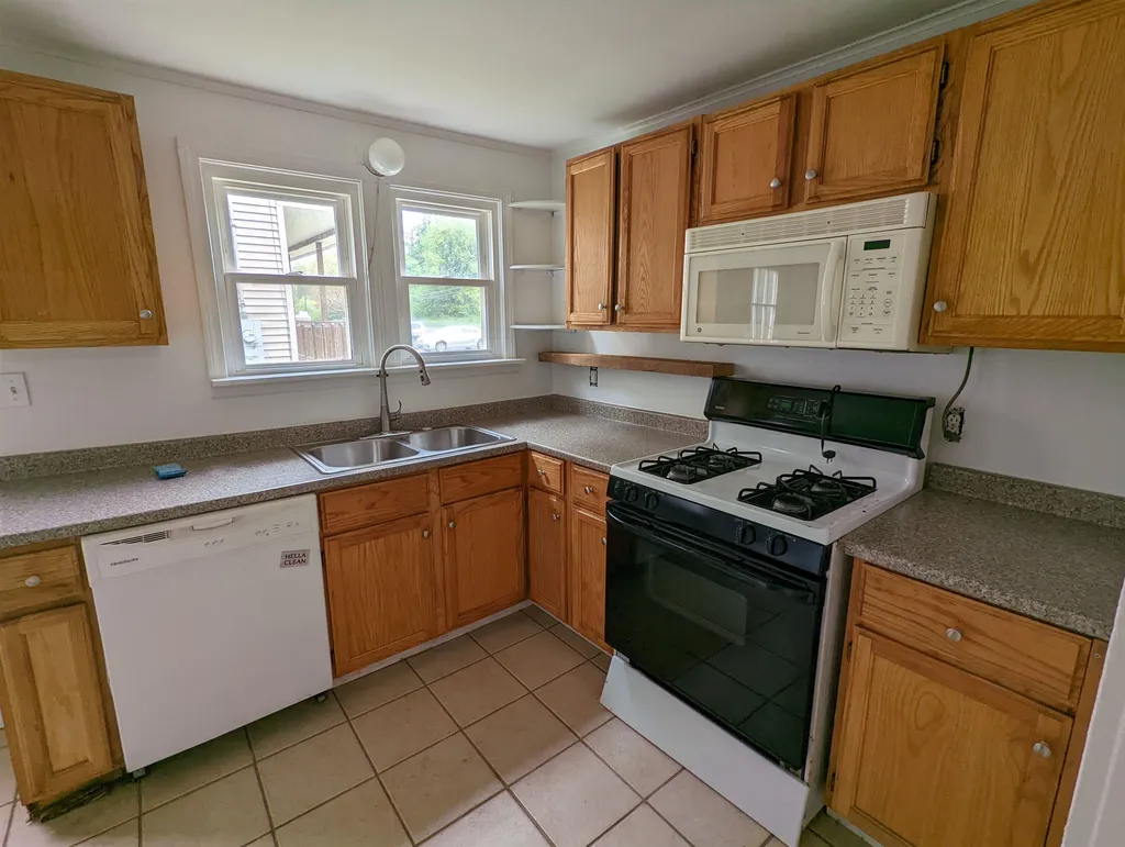 246-248 Colchester Road Essex VT 05452