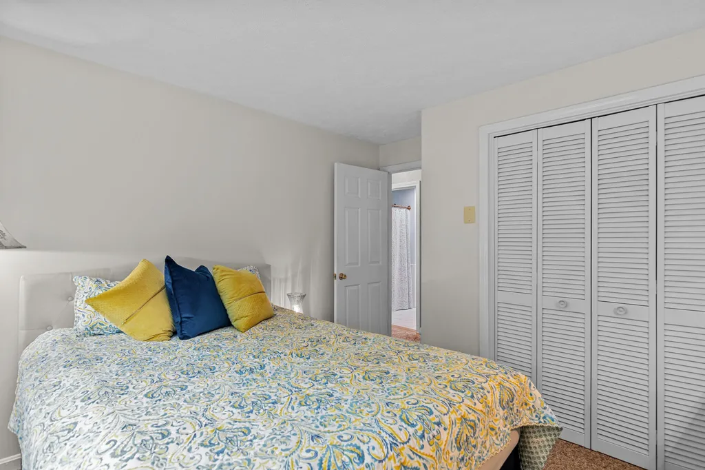 757 River Road New Boston NH 03070