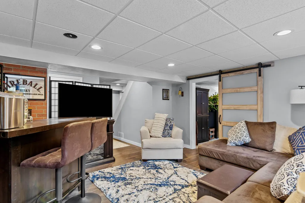 757 River Road New Boston NH 03070