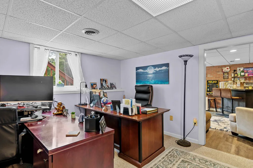 757 River Road New Boston NH 03070