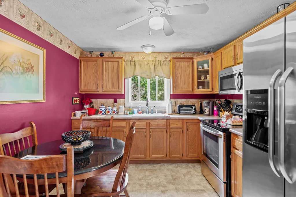 757 River Road New Boston NH 03070