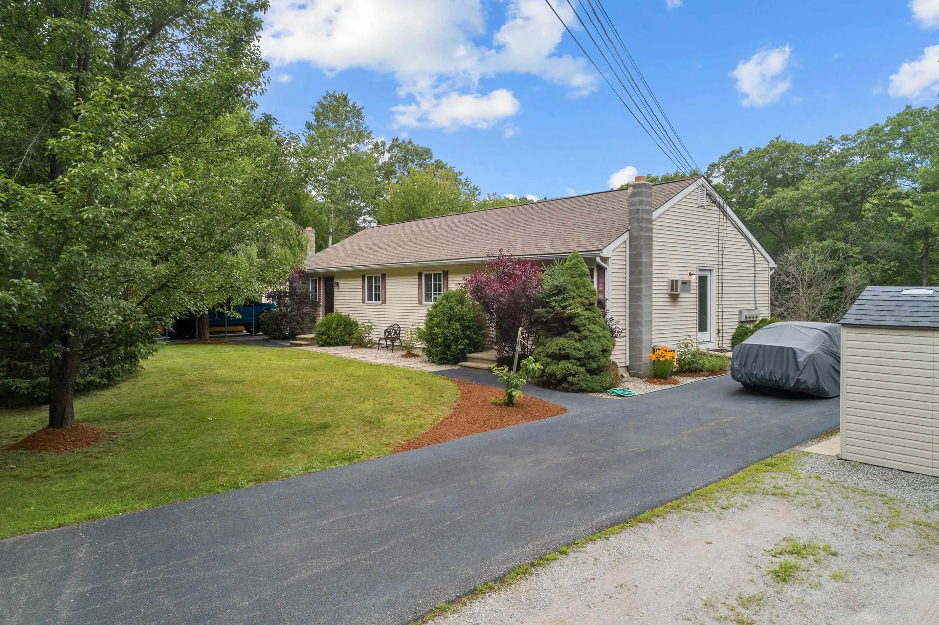 757 River Road New Boston NH 03070