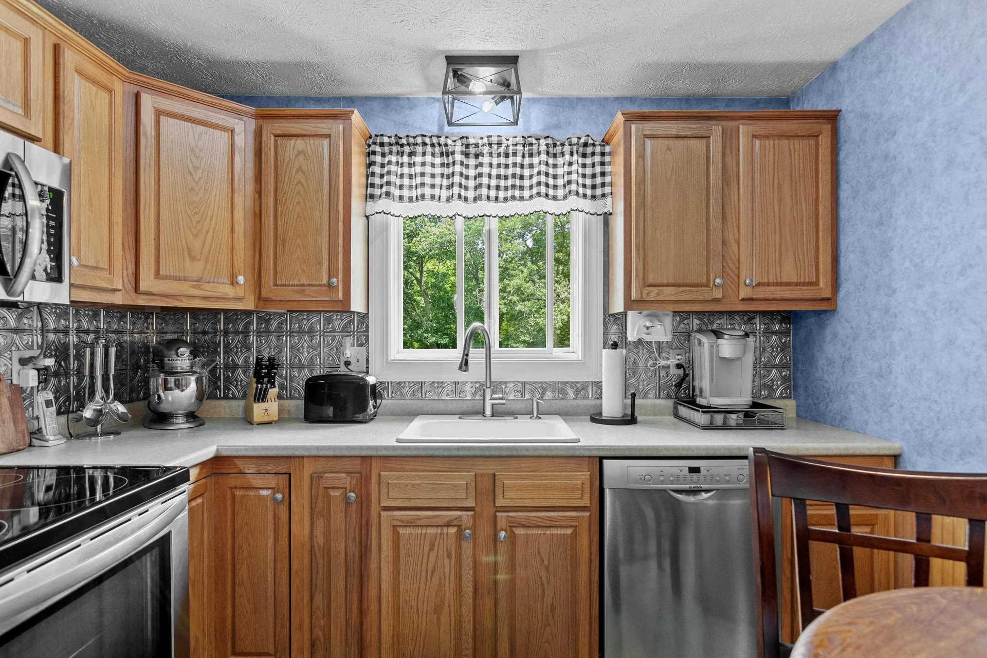 757 River Road New Boston NH 03070