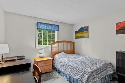 757 River Road New Boston NH 03070
