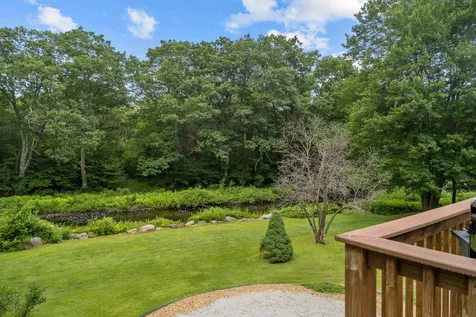 757 River Road New Boston NH 03070