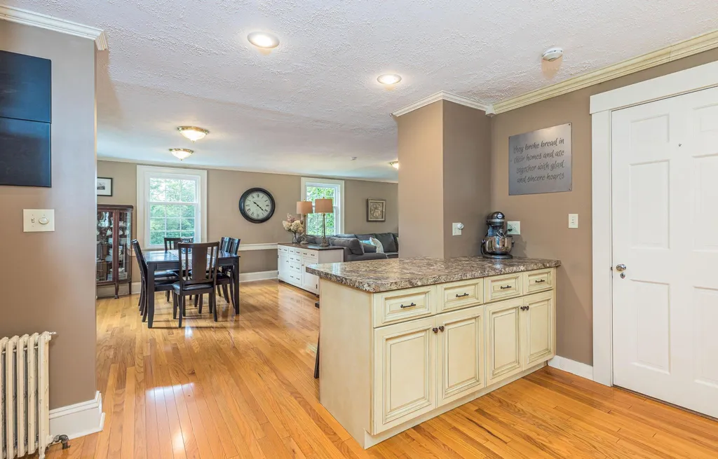 28 Old Wolfeboro Road Alton NH 03809