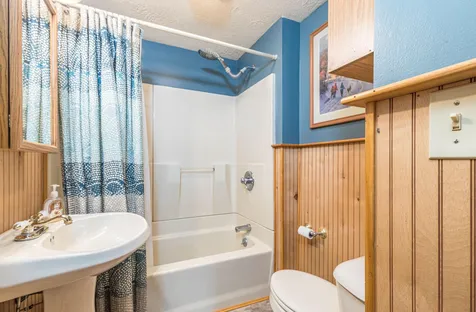 28 Old Wolfeboro Road Alton NH 03809
