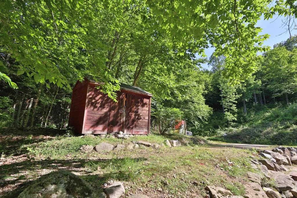 530 Bog Road Campton NH 03223