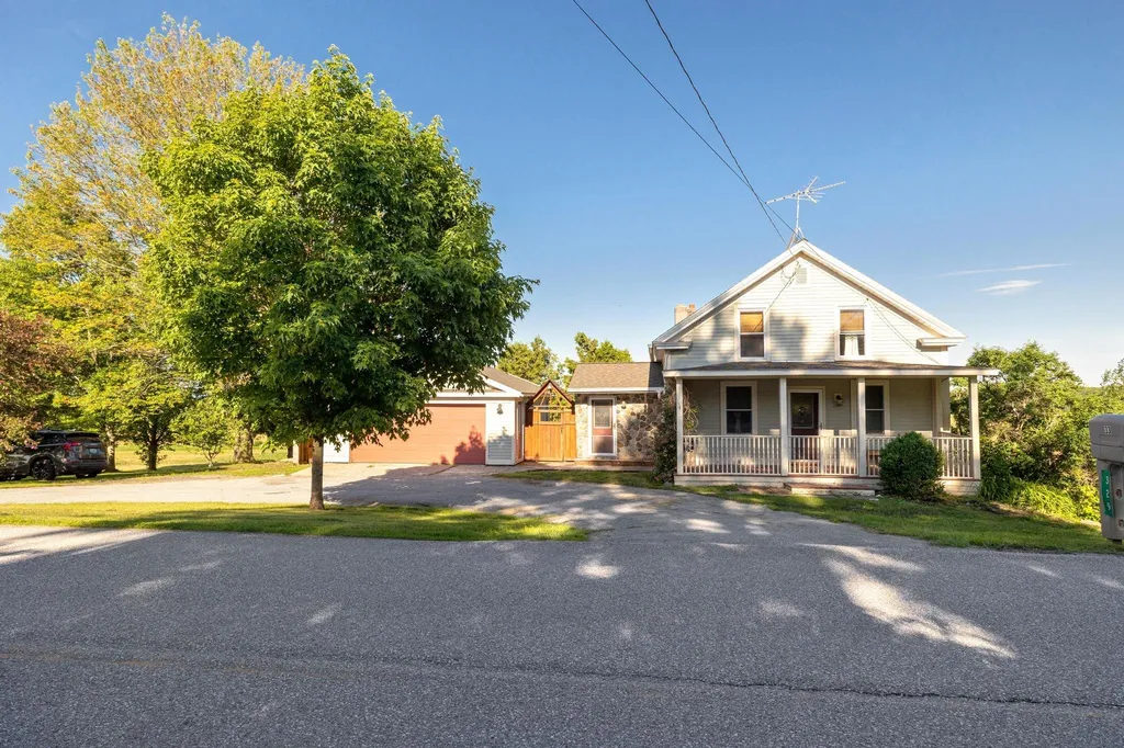329 Border Road Alburgh VT 05440