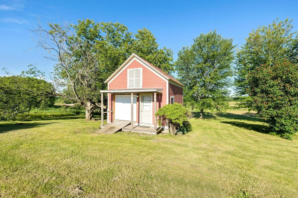 329 Border Road Alburgh VT 05440
