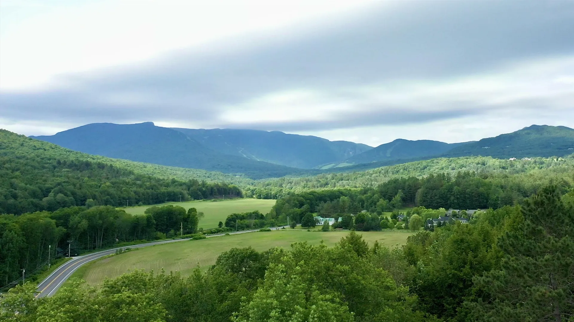 2438 Mountain Road Stowe VT 05672