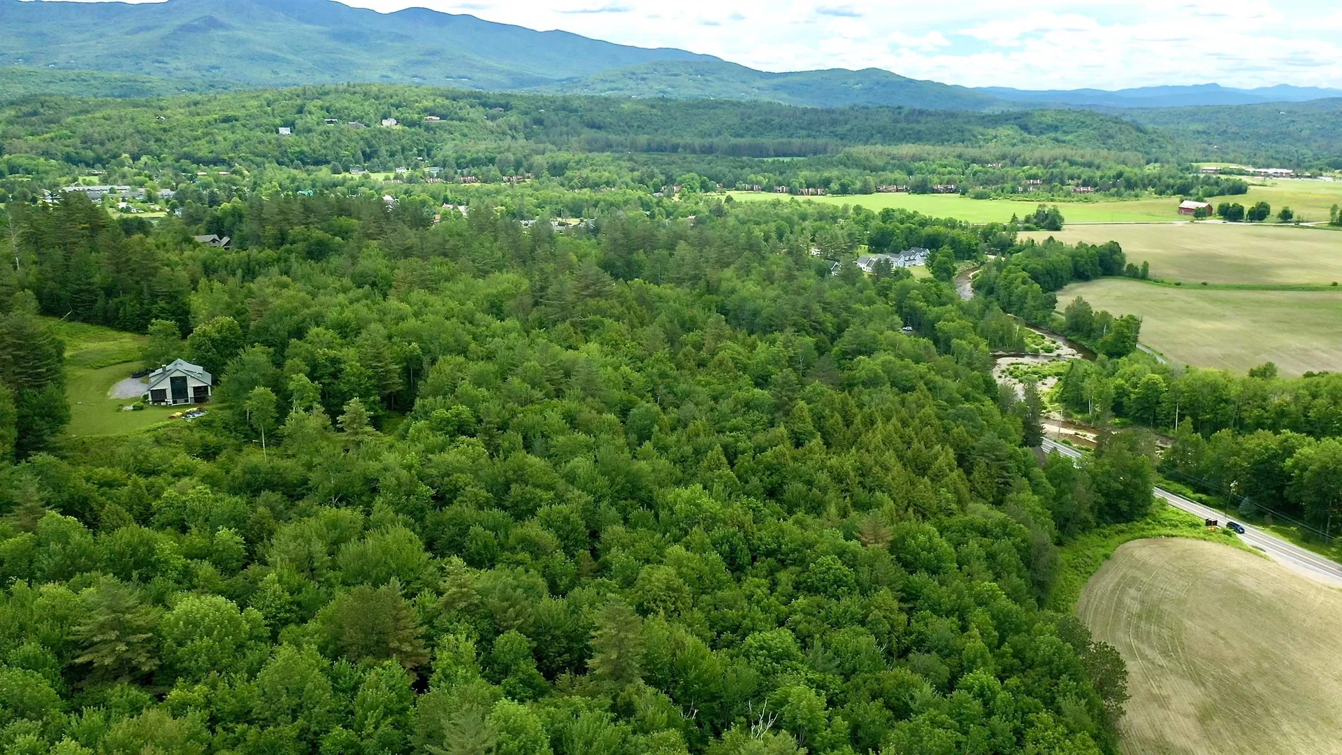 2438 Mountain Road Stowe VT 05672