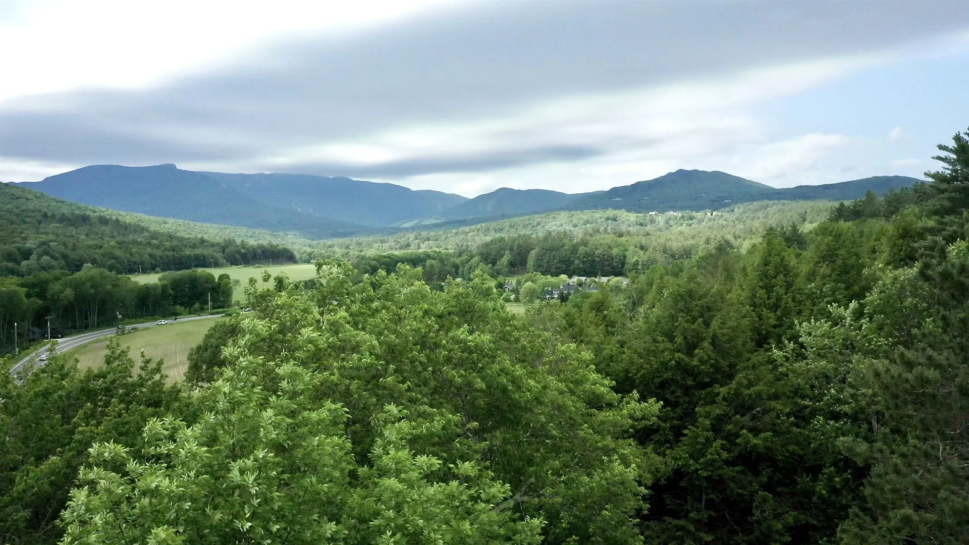 2438 Mountain Road Stowe VT 05672