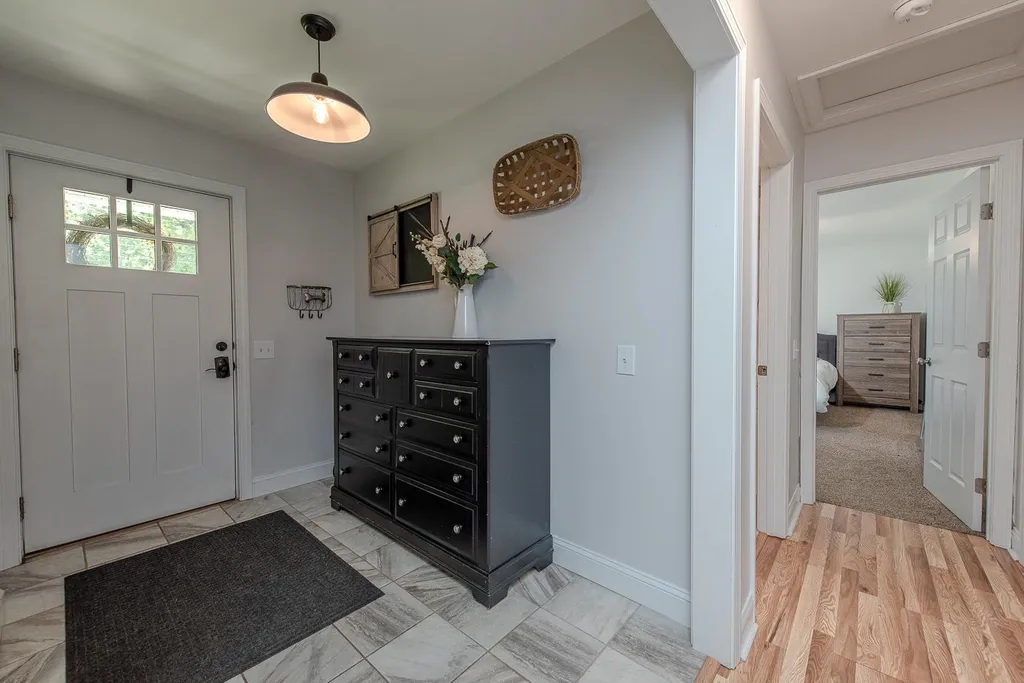 68 Colony Lane New Hampton NH 03256