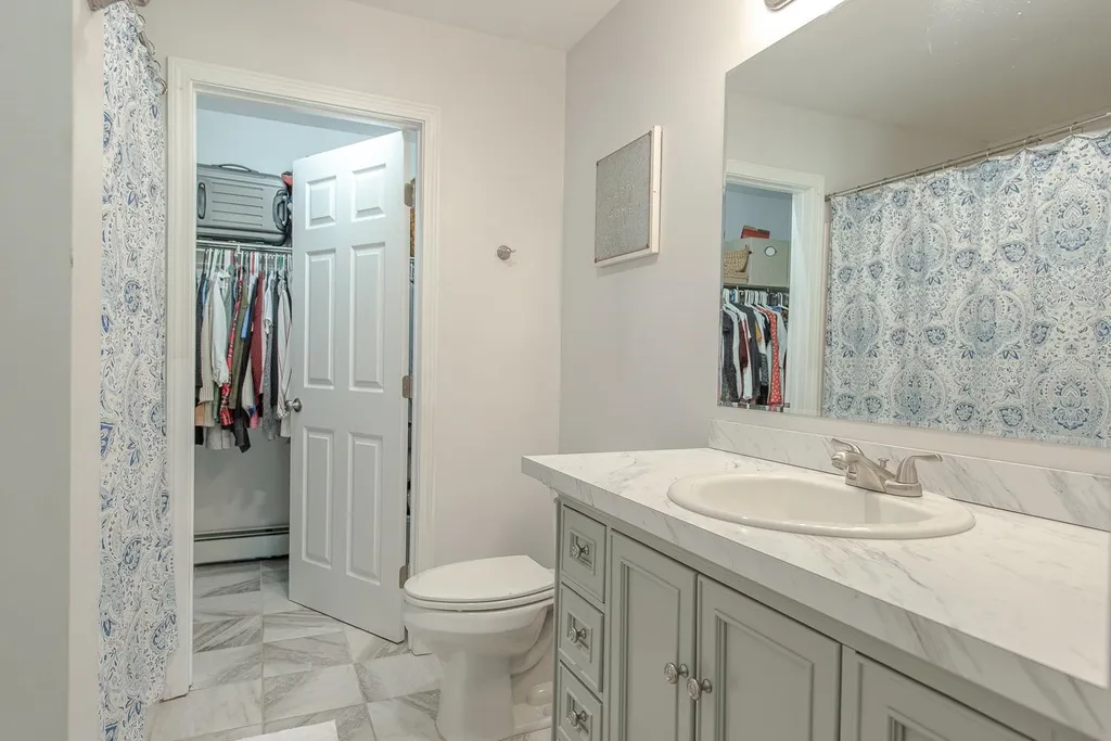 68 Colony Lane New Hampton NH 03256