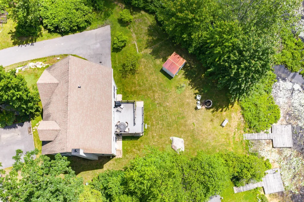 22 West Shore Drive Raymond NH 03077