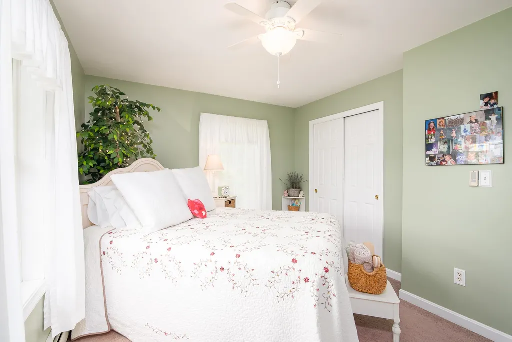 22 West Shore Drive Raymond NH 03077